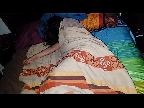 ❤️ Nevlastní syn buzeruje svou mladou nevlastní matku, zatímco ona spí. ️❌ Kvalitní sex u nás cs.onetubes.top ☑